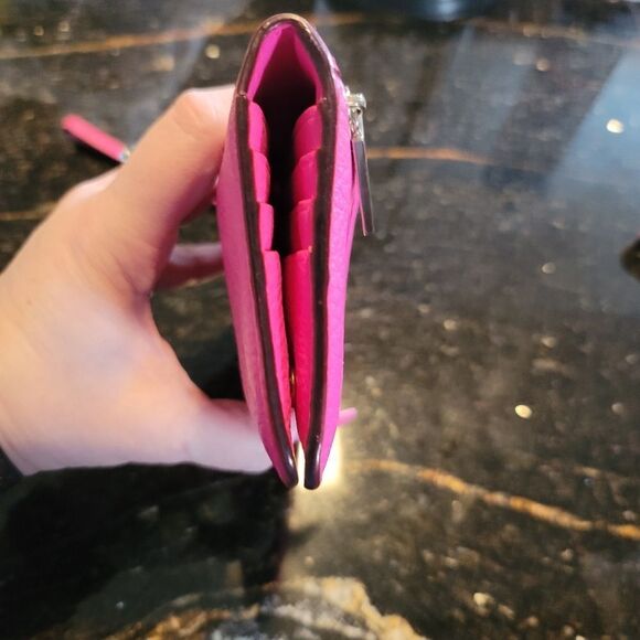 Kate Spade Pink Erin Logan Court Leather Wallet With Wrist Strap - GUC - Picture 2 of 16